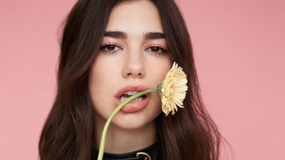 2017/06/DuaLipa-e1496592586796.jpg