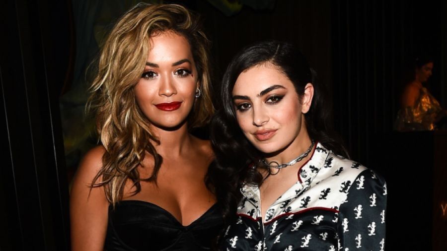 2017/08/rita-ora-charli-xcx.jpg