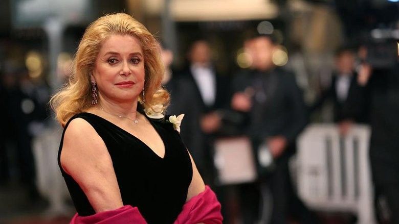 2017/08/1227428-catherine-deneuve-montee-des-marches-950x0-2.jpg