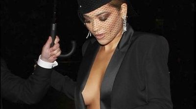 2017/09/rita-ora-black.jpg