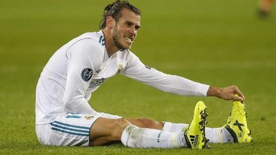 2017/09/bale-1-1.jpg