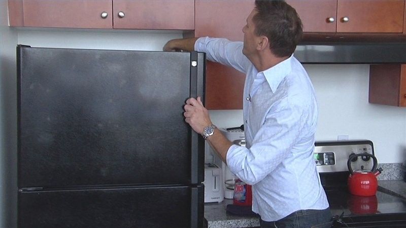 2017/10/clean-black-refrigerator-800x800.jpg