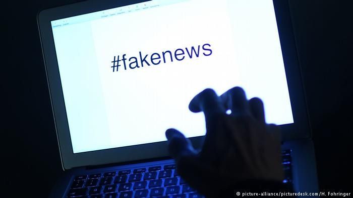2017/10/fake-news.jpg