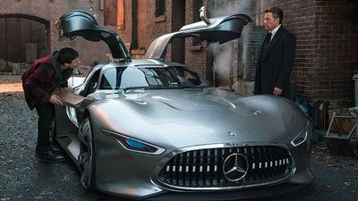 2017/10/Mercedesi-i-mahnitshëm-që-do-ta-vozitë-Batman-në-filmin-e-ri-foto.jpg