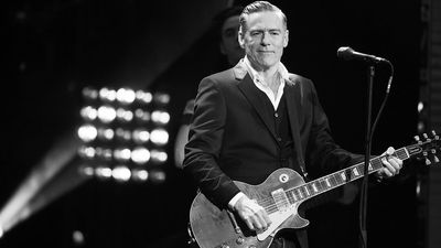 2017/10/BryanAdams.jpg