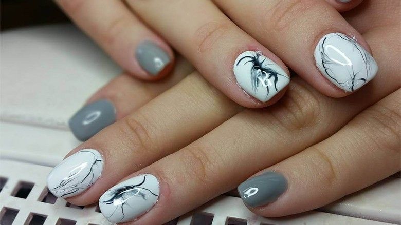 2014/01/Beautiful-Gray-Nail-Art-1.jpg