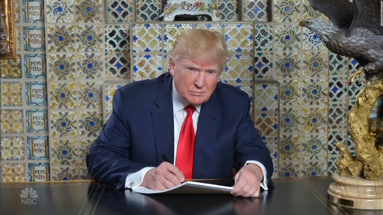 2018/01/170119102001-donald-trump-inaugural-speech-writing-photo-full-169.jpg