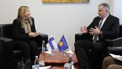 2018/02/2.-Ministri-i-MFSK-se-Rrustem-Berisha-priti-ambasadoren-e-Finlandes-Pia-Stjernvall-23.02.2018-1.jpg