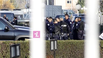 2018/03/Policia-duke-e-ruajtur-ndertesen-e-kuvendit-dhe-qeverise-foto-ridvan-slivova-4.jpg