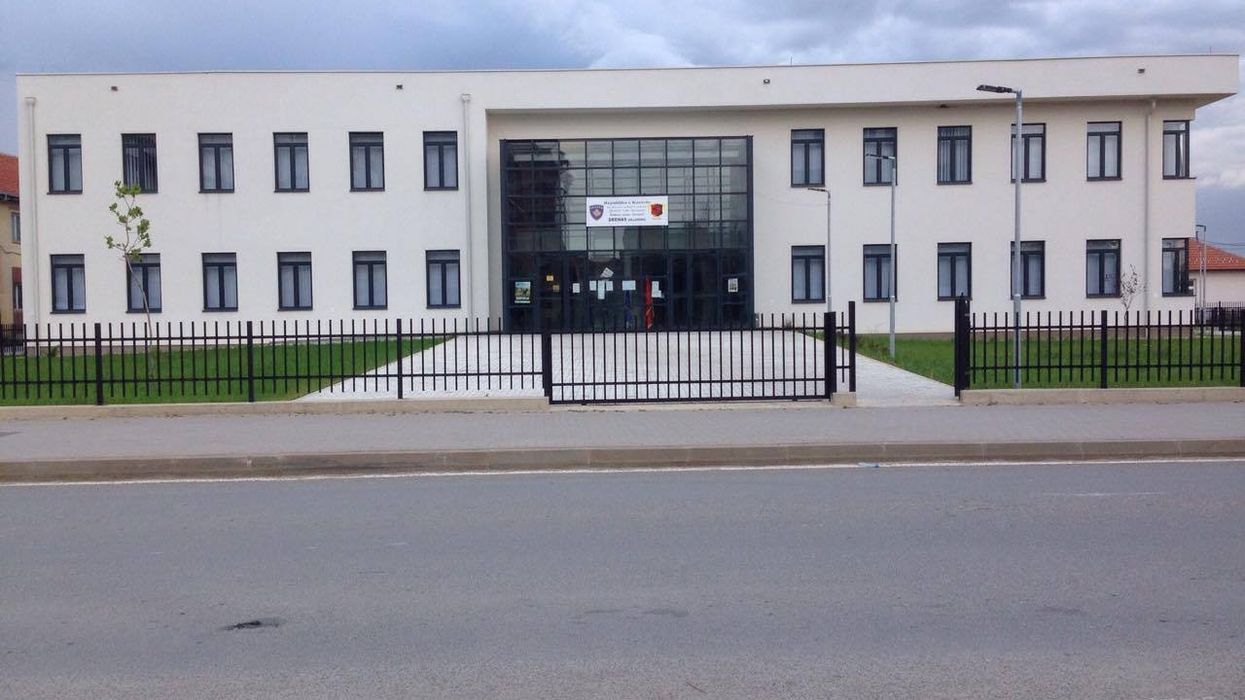 Komuna e Drenasit njofton për aplikimet për pagesat direkte në sektorin e blegtorisë dhe bujqësisë Komuna e Drenasit njofton për aplikimet për pagesat direkte në sektorin e blegtorisë dhe bujqësisë