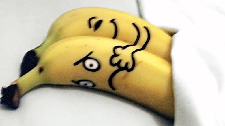 2016/03/Funny-banana-romantic-couple-in-bed-1.jpg