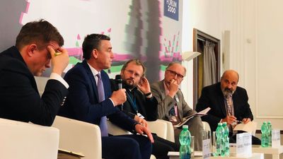 2018/10/2018_10_08_Veseli-në-Forum-2000-në-Pragë-Dialogu-mënyra-e-vetme-e-komunikimit-mes-popujve-2.jpg
