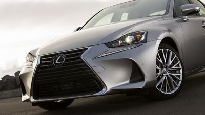2018/10/Lexus-foto.jpg
