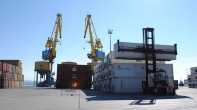 2018/10/hafen-container-03.jpg