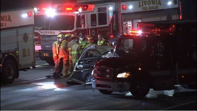 2018/11/wjbk-livonia-96-accident-103118_1540998146436.JPG_6330908_ver1.0_640_360.jpg