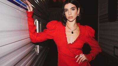 2018/12/dualipa_45504398_311503689693242_3548226097636040032_n.jpg