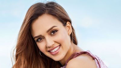 2018/12/jessica-alba-1521050577.jpg