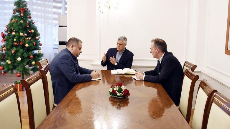 2018/12/Presidenti-Thaçi-takoi-kryesuesit-e-Ekipit-Negociator_1-e1545665019610-780x439-1.jpg