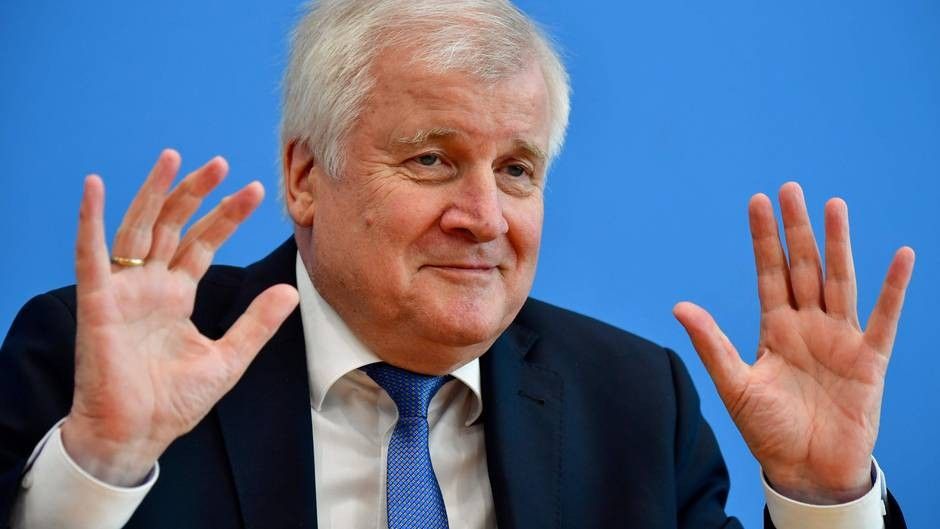 2019/02/seehofer-bayern.jpg