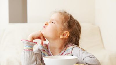 2019/05/child-girl-looks-with-disgust-for-food-1024x727.jpg