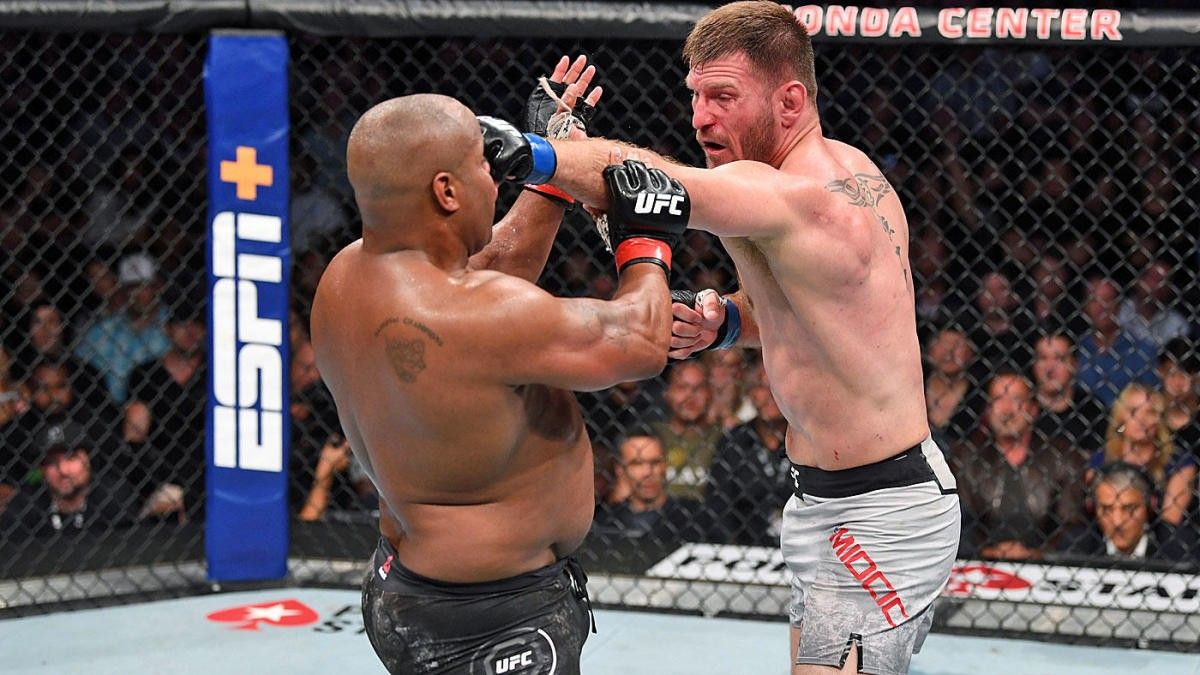 2019/08/stipe-miocic-daniel-cormier.jpg