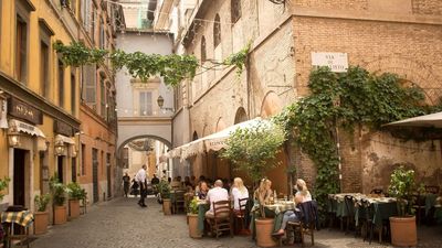 2019/09/rome-38-lead-image-trastevere-street.0.0.jpg