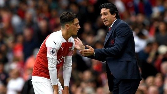 2019/10/Ozil-Emery.jpg