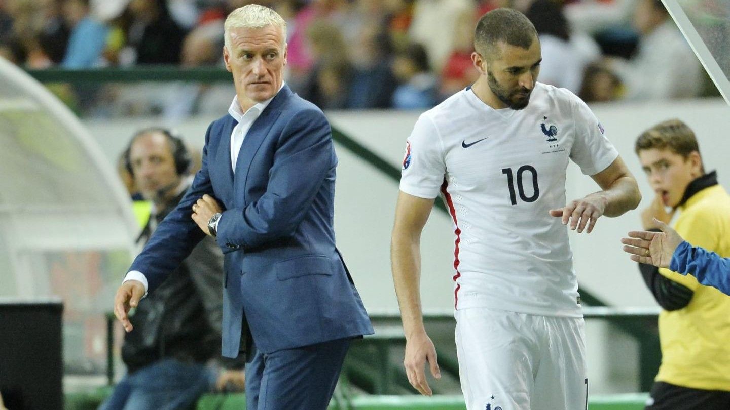 2019/10/karim-benzema-didier-deschamps_c7e897a313981422a07e90ef175189b3ae319ee4-e1570950101771.jpg