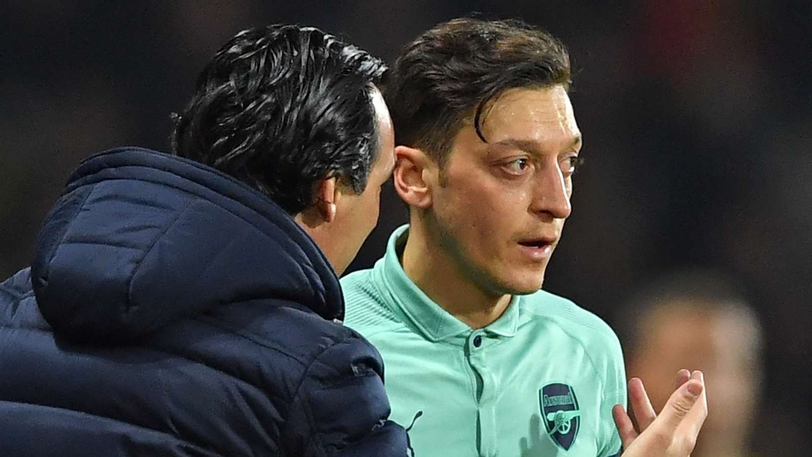2019/10/emery-ozil.jpg