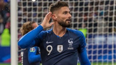 2019/11/giroud1-e1574409229402.jpg