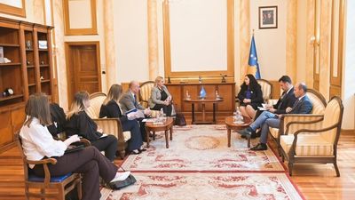 2020/05/2020_05_27_Kryetarja-Osmani-u-takua-me-përfaqësues-të-Agjencisë-për-Ndihmë-Juridike-Falas.jpg