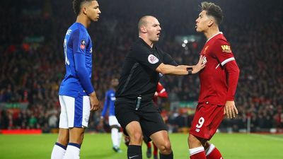 2020/06/everton-liverpool-e1591794421694.jpg