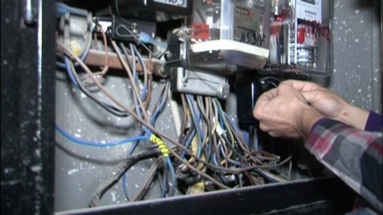 Babë e bir nga Struga kanë vjedhur energjinë elektrike, shkaktuan dëm prej 22 mijë eurove