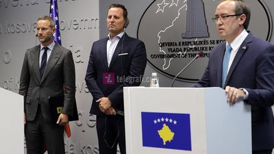 2020/09/konference-delegacionit-te-SHBA-ve-Richard-Grenell-dhe-Adam-Boehler-takim-me-Avdullah-Hotin-foto-Ridvan-Slivova-1-e1600778261923.jpg