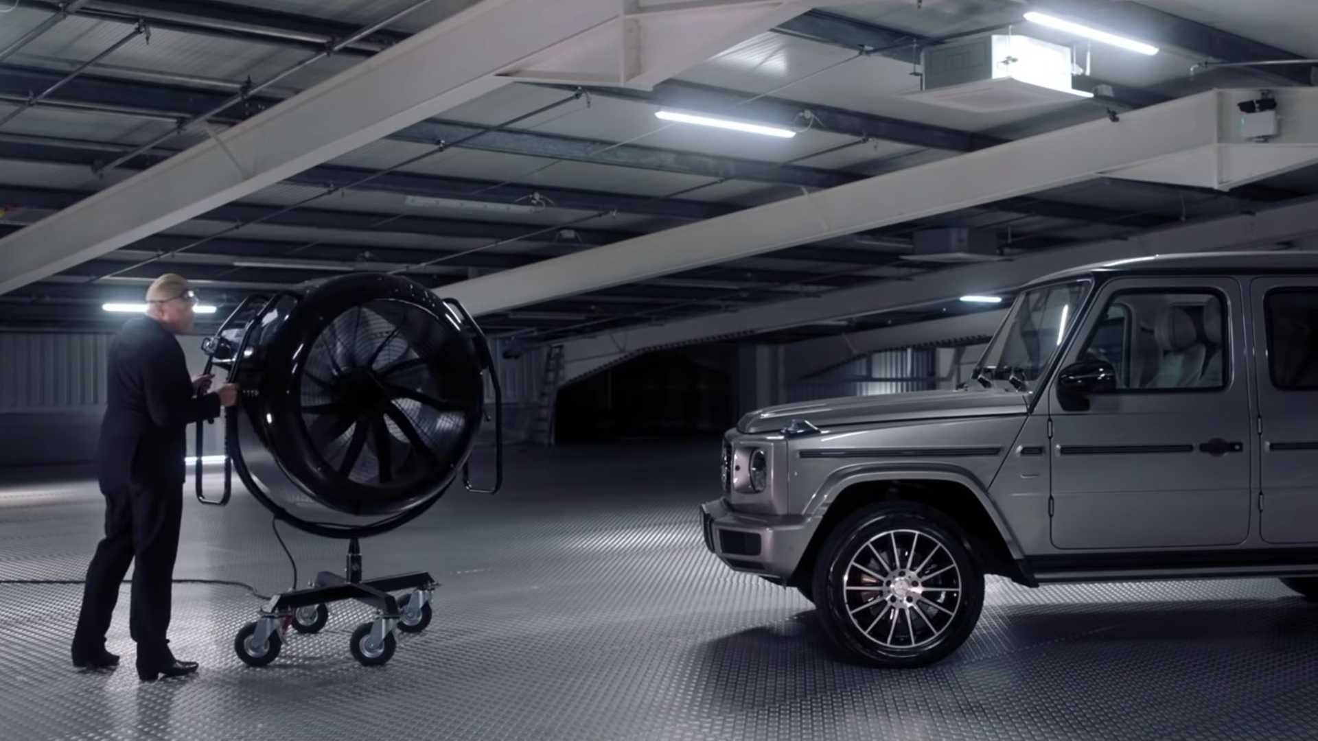 2020/10/1601582299_Mercedes-Figured-The-G-Class-Needed-An-Advert-And-Its-Hilarious.jpg