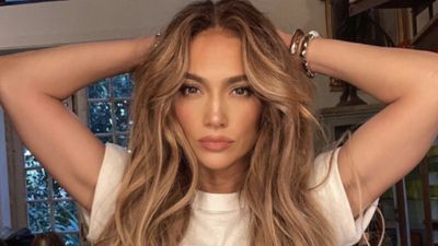 2020/10/jennifer-lopez-hair-long-t.jpg