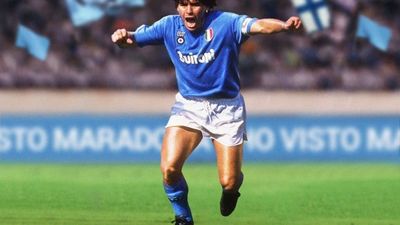 2020/11/napoli-maradona-e1606514850145.jpg