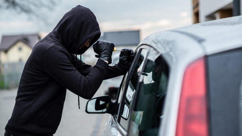 2020/12/bigstock-Car-Thief-Trying-To-Break-Into-129418745-e1558559589908-780x439-1.jpg