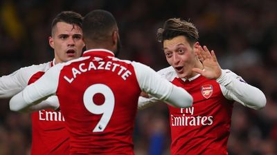 2020/12/MesutOzilGranitXhakaArsenalvLiverpool-Y-2DsbYvWvl.jpg