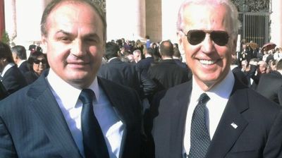 2021/01/hoxhaj-biden.jpg