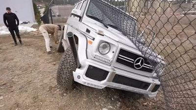 2021/01/youtuber-crashes-mercedes-g-63-into-a-face-could-ve-ended-with-a-rollover-154799-7.jpg