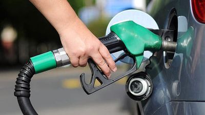 2021/02/fuel-petrol-prices-993971.jpg