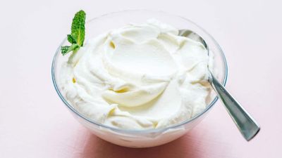 2021/02/how-to-make-greek-yogurt-social.jpg