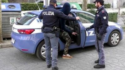 2021/02/Police-arrest-160-people-throughout-Italy-what-is-the-lockdown.jpg