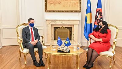 2021/02/U.d.-Presidentja-Osmani-priti-ne-takim-shefin-e-Zyres-se-BE-se-ne-Kosove-z.-Tomas-Szunyog_0-1.jpg-1.jpg