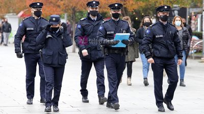 2021/04/policia-kontrollimi-per-mosrespektim-e-bartjes-se-maskes-ne-pandemin-covid19-foto-Ridvan-Slivova-2.jpg