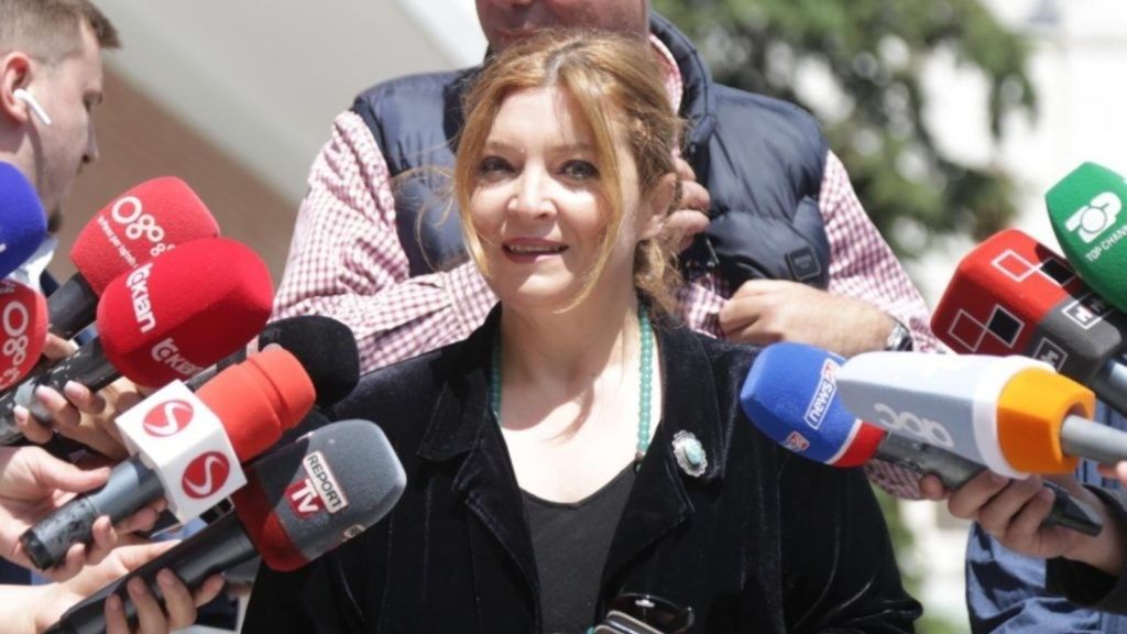 2021/05/Gara-per-kreun-e-PD-Edith-Harxhi-zyrtarizon-kandidaturen-1024x576-1.jpg