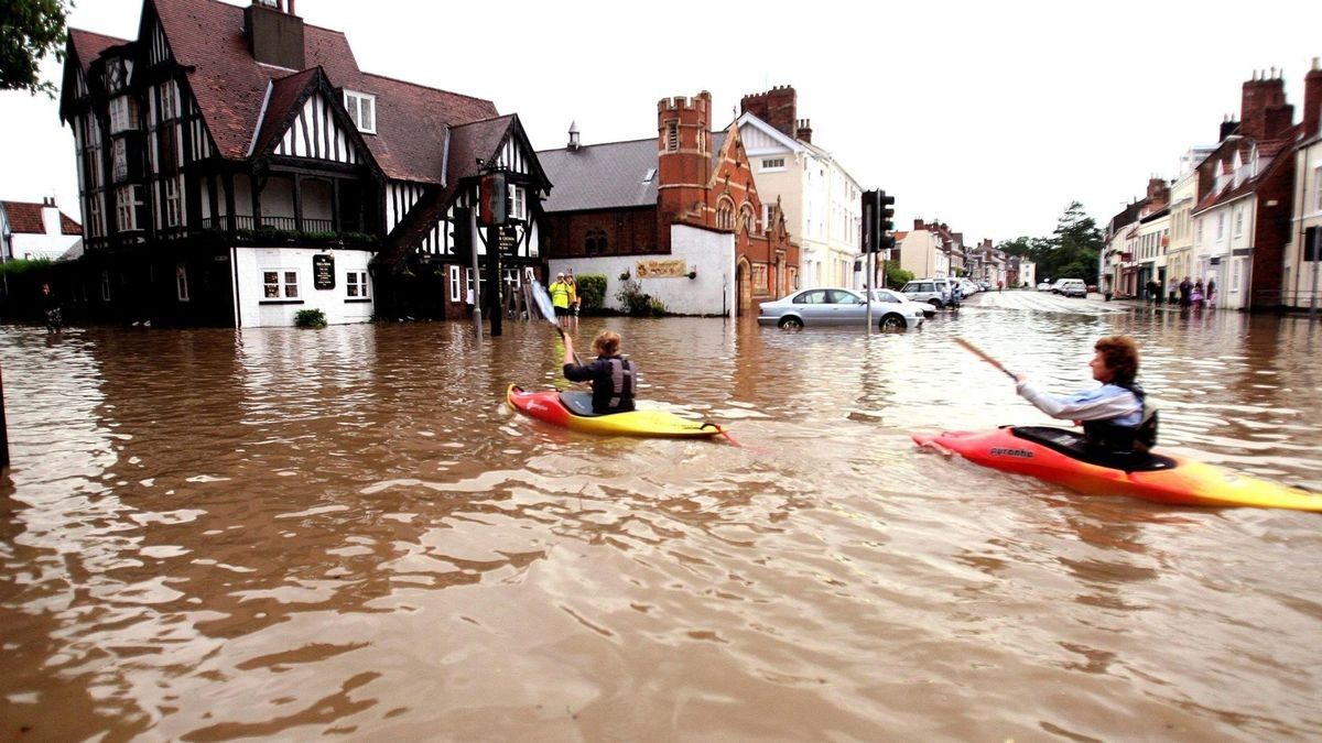 2021/08/2_Flooding-hits-Britain-e1628596995567.jpg