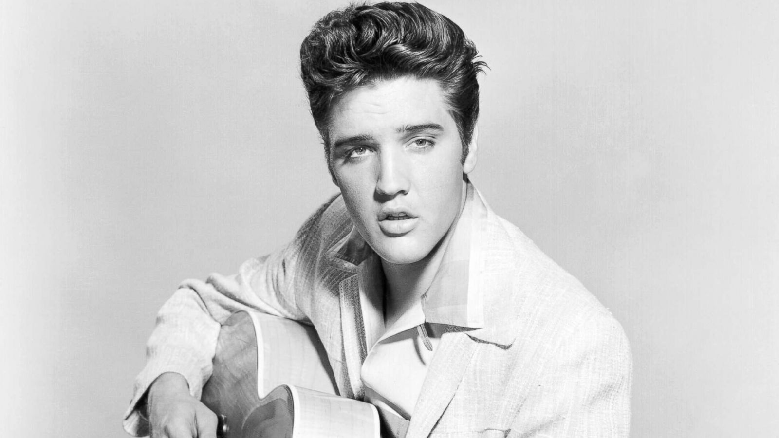 2021/08/elvis-presley-gty-jef-170816_16x9_1600-e1629096934620.jpg