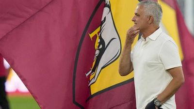 2021/08/f0667607ae66a1ebf3975707f8f9443ajose_mourinho_at_roma.jpeg